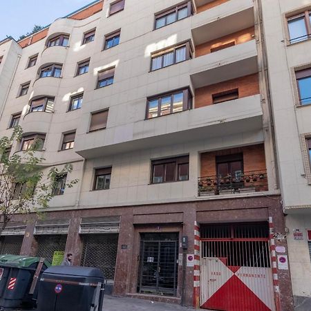 Akomodat En Apartamento En El Centro De Bilbao Con Parking Exteriör bild