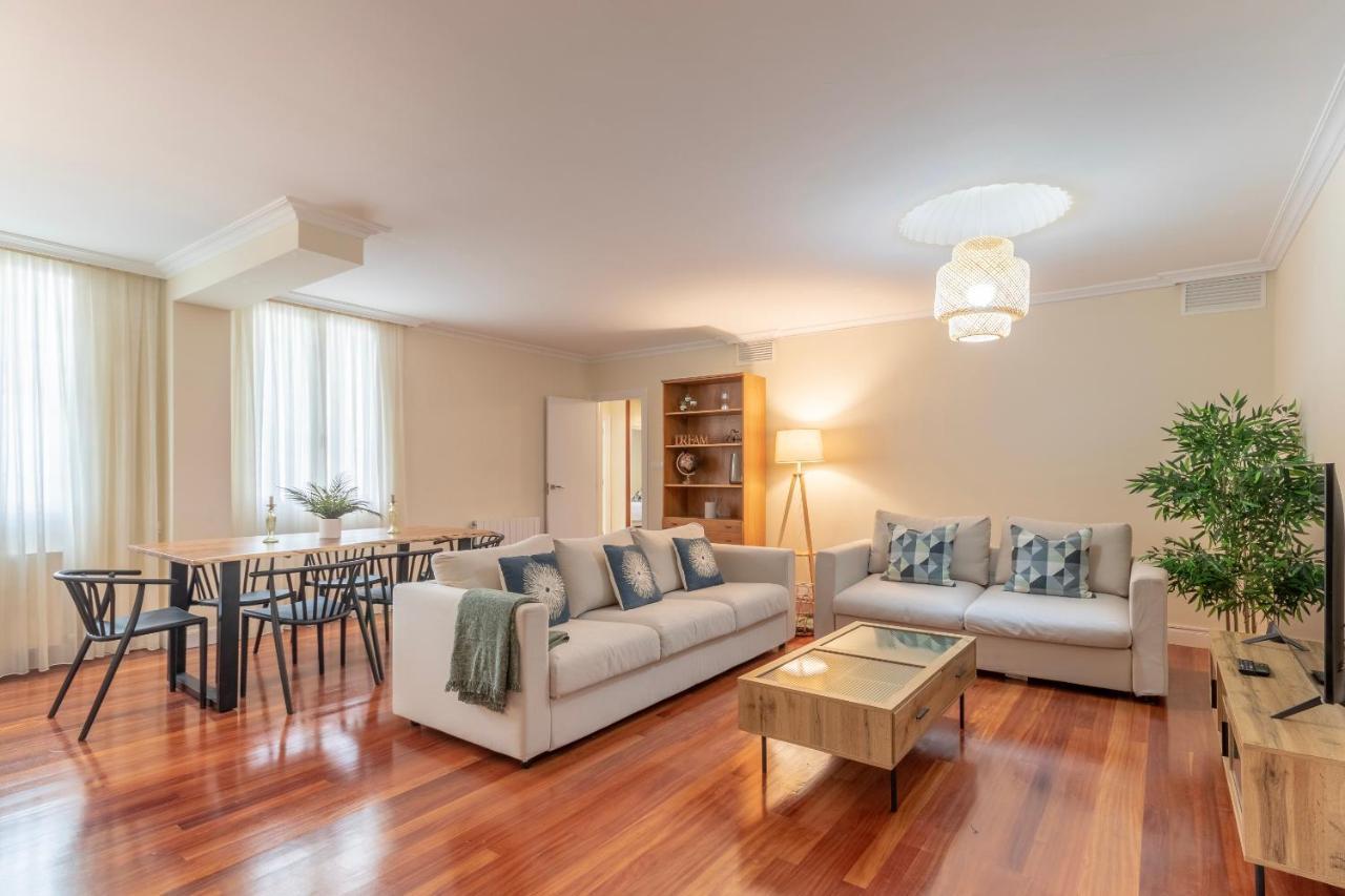 Akomodat En Apartamento En El Centro De Bilbao Con Parking Exteriör bild