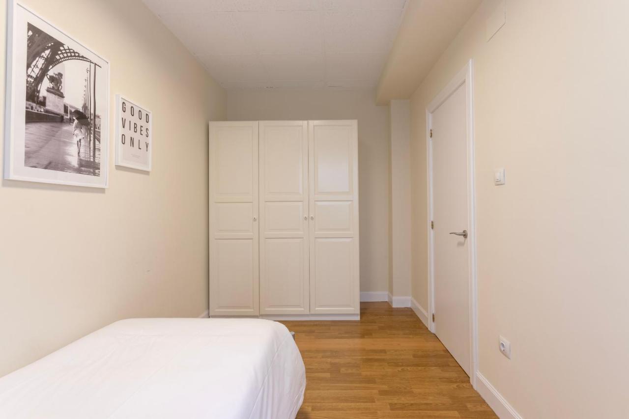 Akomodat En Apartamento En El Centro De Bilbao Con Parking Exteriör bild