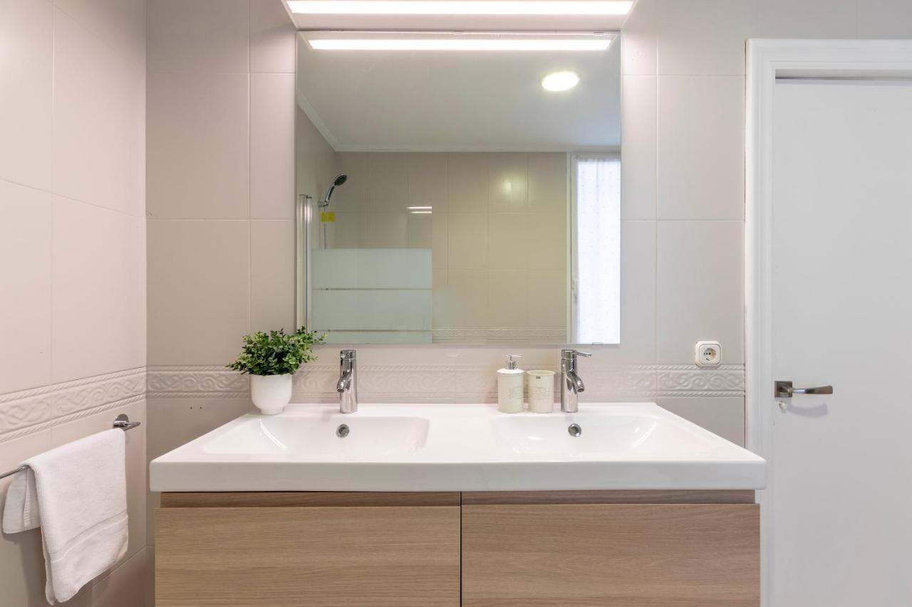 Akomodat En Apartamento En El Centro De Bilbao Con Parking Exteriör bild
