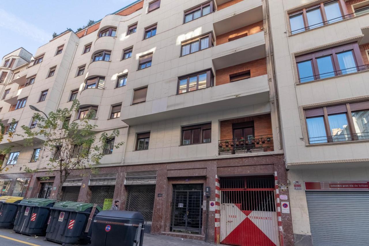 Akomodat En Apartamento En El Centro De Bilbao Con Parking Exteriör bild