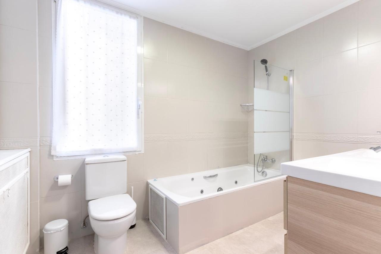 Akomodat En Apartamento En El Centro De Bilbao Con Parking Exteriör bild